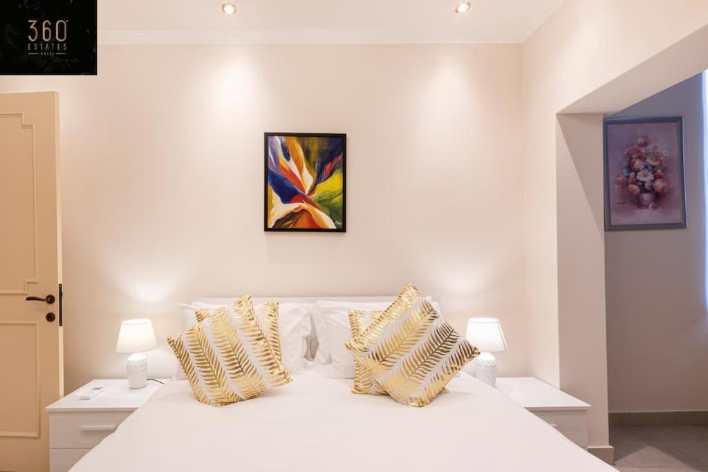One Of A Kind, Seafront In St Georges Bay By 360 Estates Apartment *